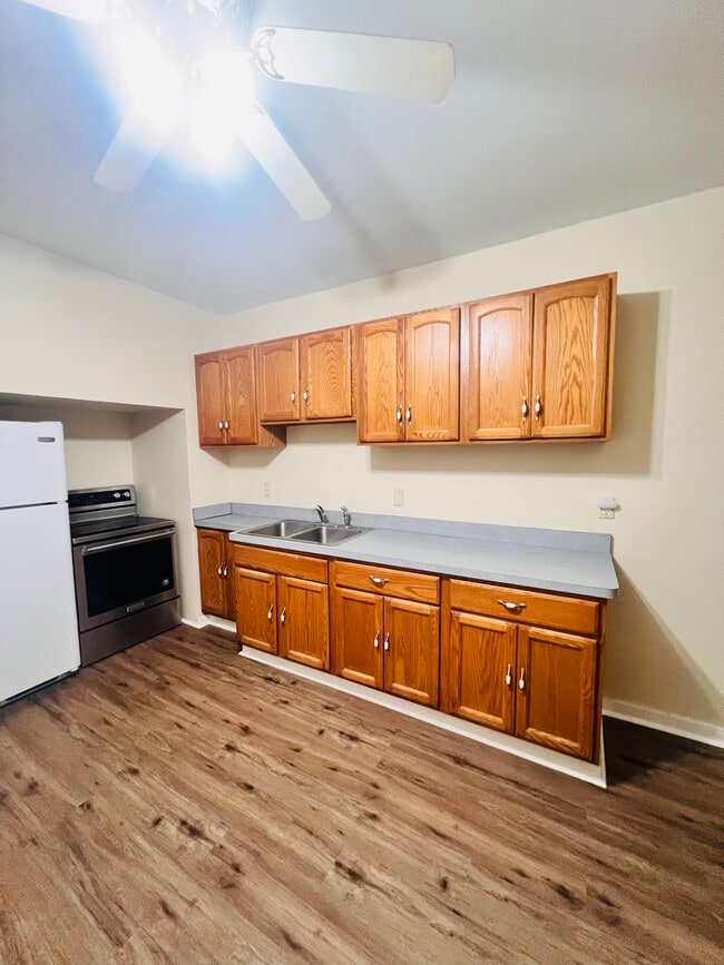 Building Photo - 32 Washington St