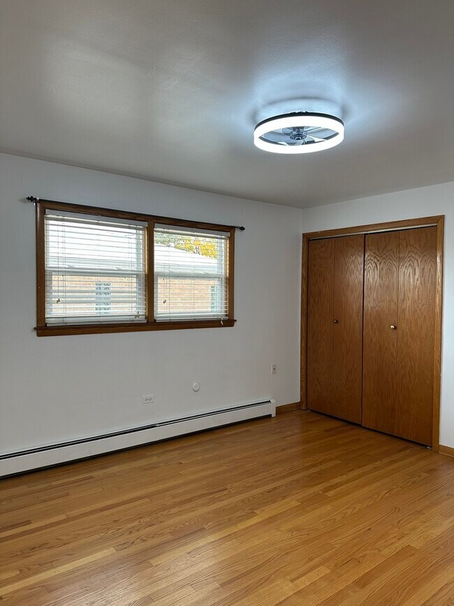 Building Photo - 2538 N 75th Ave