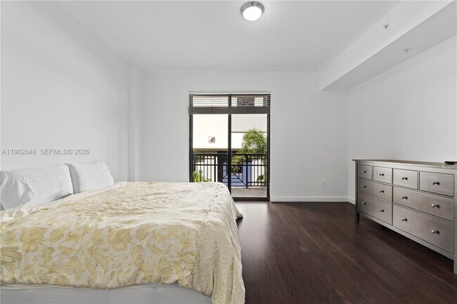 Building Photo - 8395 SW 73rd Ave