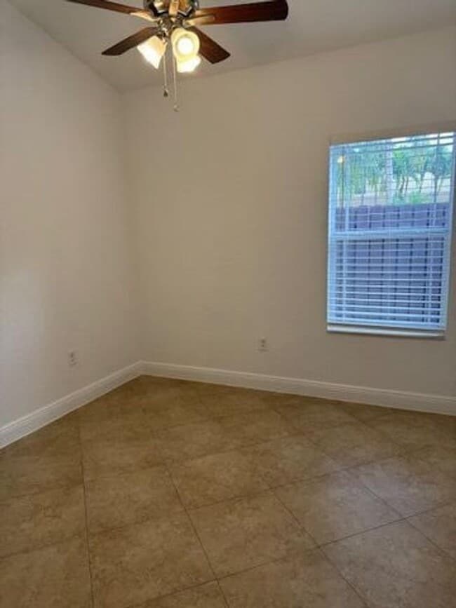 Building Photo - 3201 John's Pl