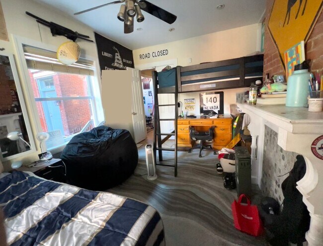 Building Photo - 3212 Winter St