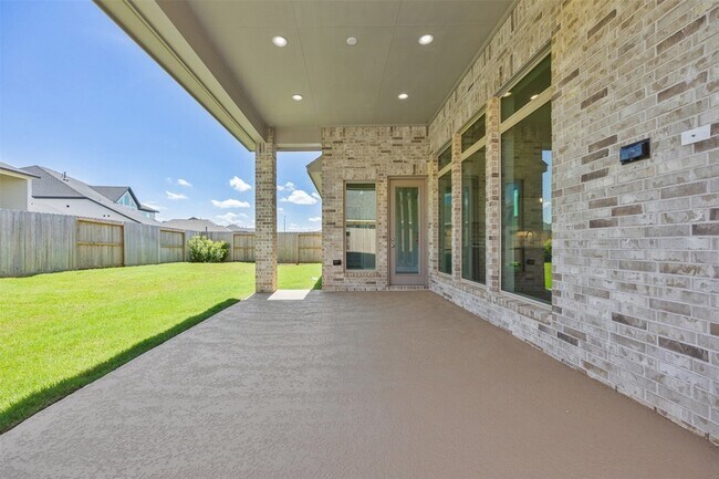 Building Photo - 26310 Meadow Bliss Wy