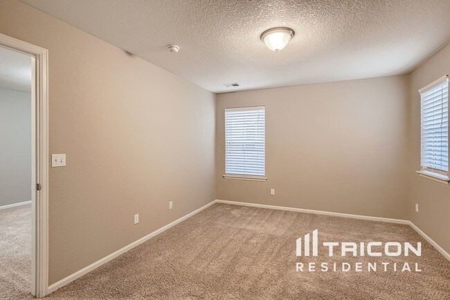 Building Photo - 14035 Hillrose Dr