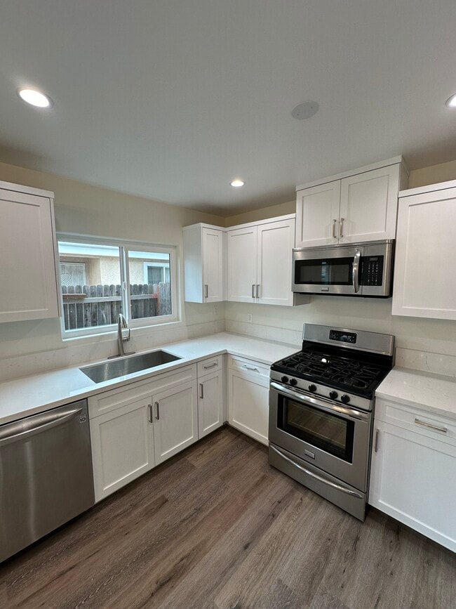 Building Photo - 3623 W 105th St