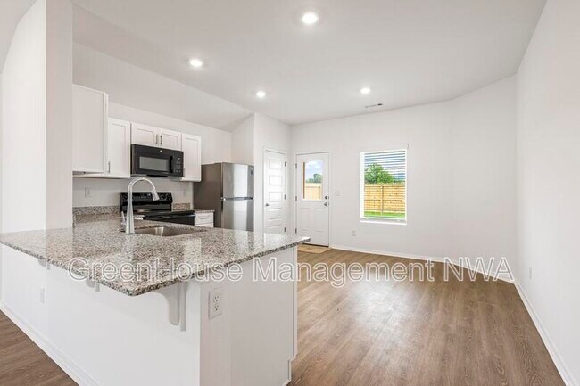 Building Photo - 2637 E Gila Wy