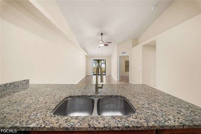 Building Photo - 2820 SW 7th Pl