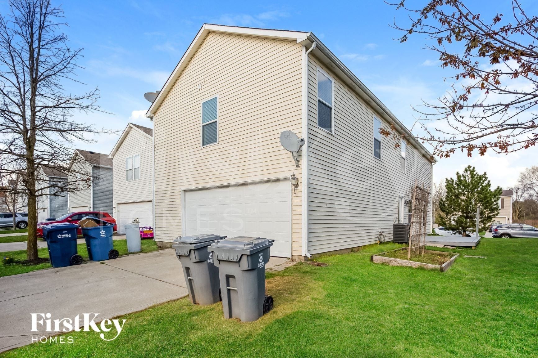Building Photo - 15393 Border Dr