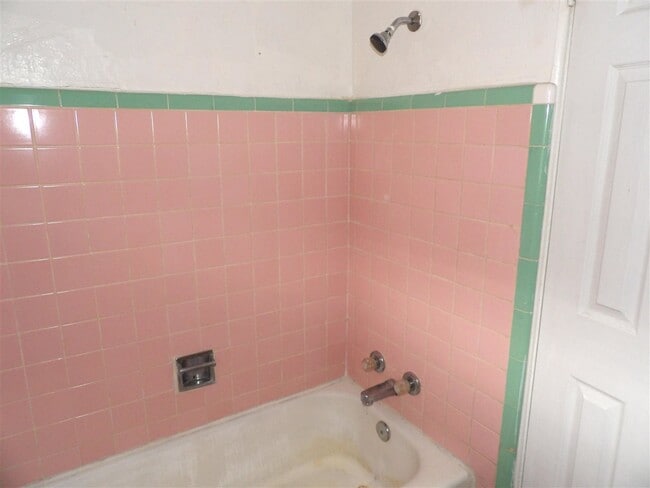 Building Photo - 2341 NW Bell Ave