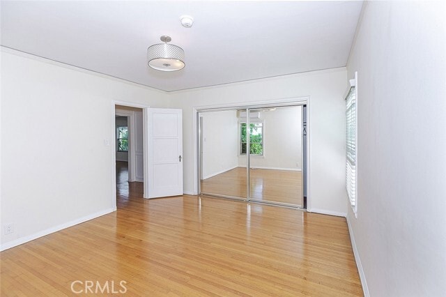 Building Photo - 5966 San Vicente Blvd