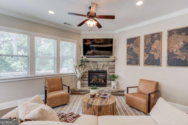 Building Photo - 1450 Edgebrook Ct NE