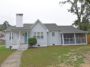 Building Photo - 2036 Van Buren St