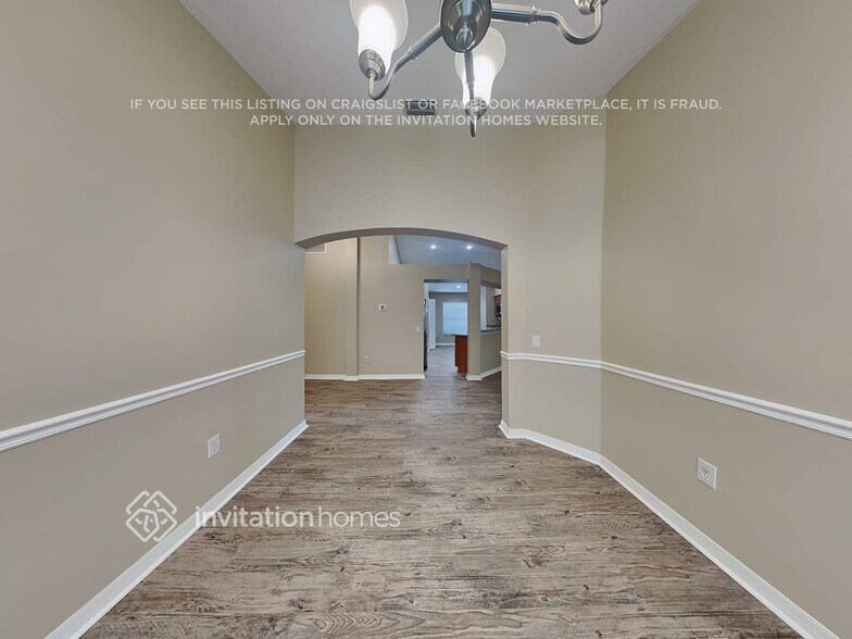 Building Photo - 724 Somerstone Dr