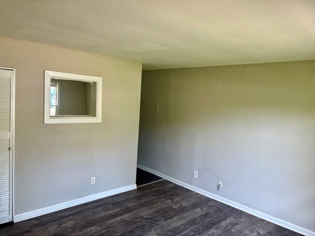 Building Photo - 1218 Burnwick Ct