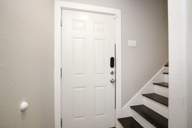 Building Photo - 5709 Breland St