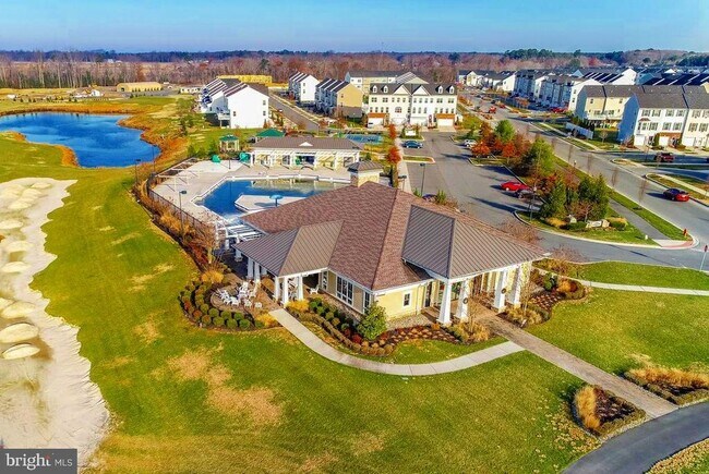 Building Photo - 34238 Graham Cir