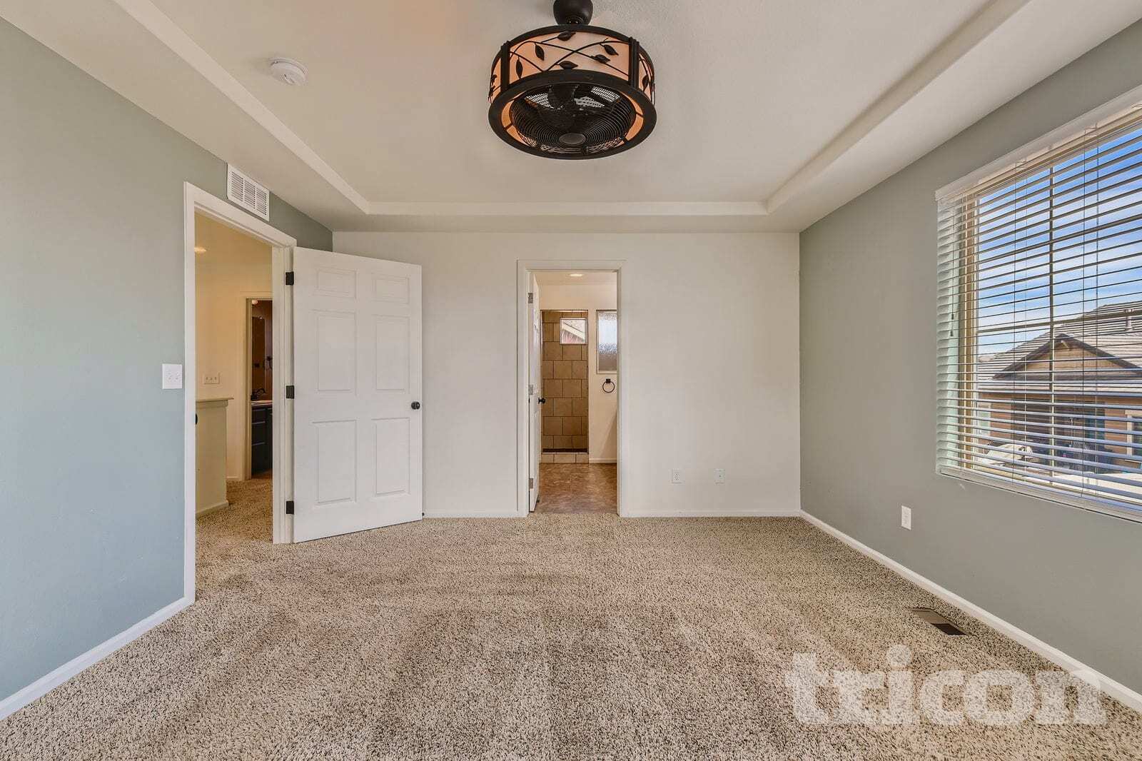 Building Photo - 201 Pear Lake Way