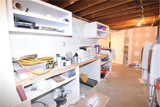 Building Photo - 19 Rustic Dr