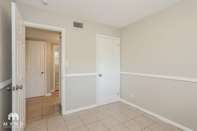 Building Photo - 1825 Fouraker Rd
