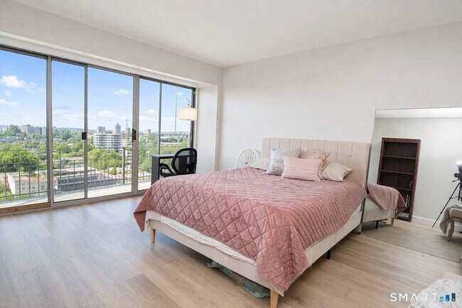 Building Photo - 30 Woodland St