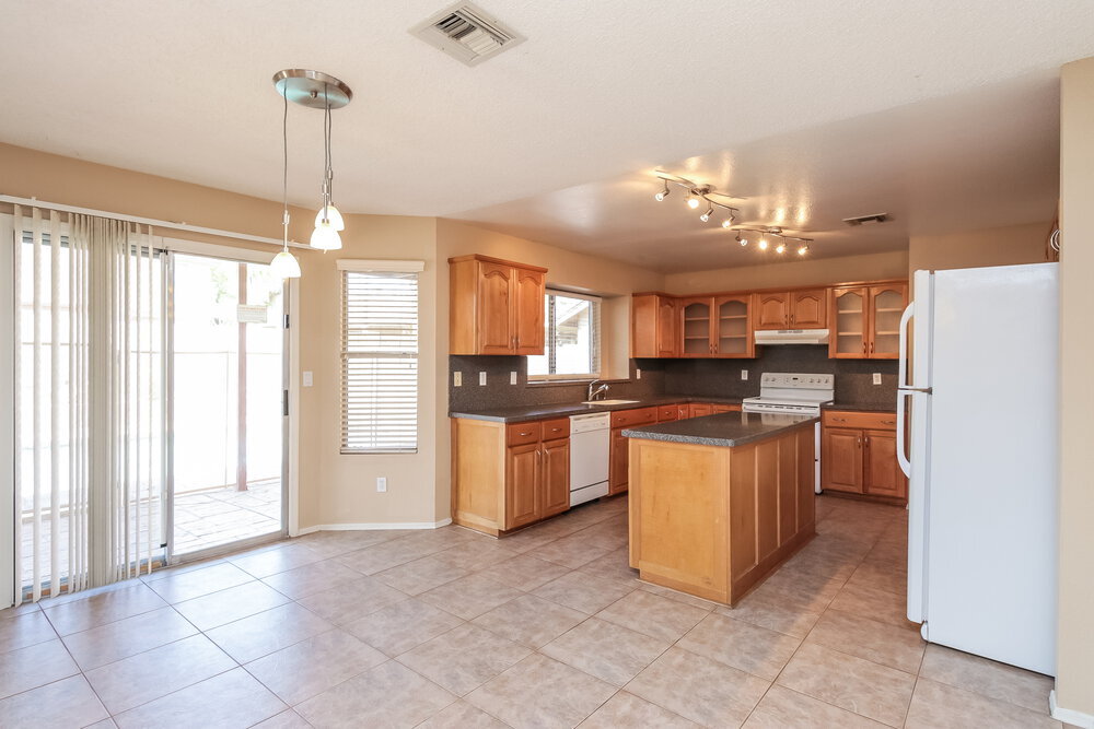 Building Photo - 4214 E Saltsage Dr