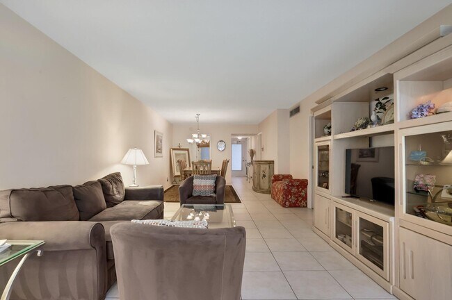 Building Photo - 3401 Spanish Trail N