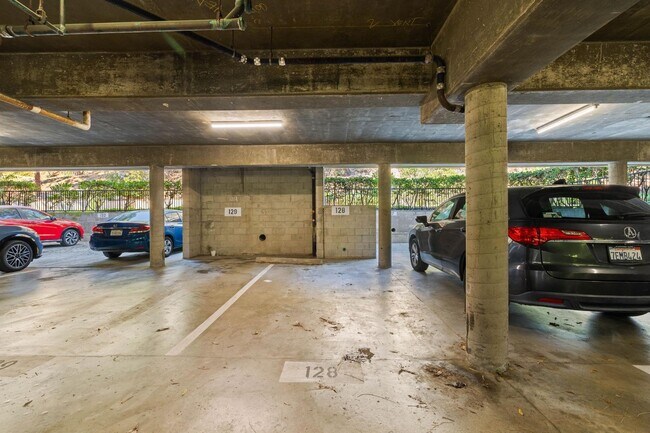 Building Photo - 6314 Friars Rd