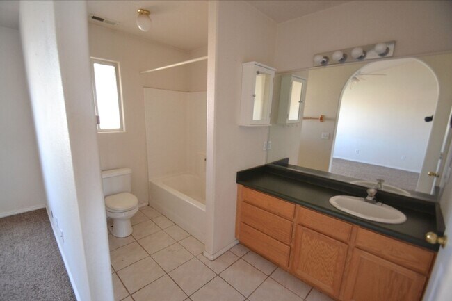 Building Photo - Nice 3 Bedroom 2 Bath Home with POOL and RV Parking