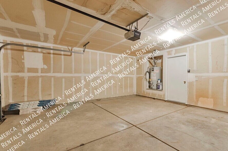 Building Photo - 6644 S SQUAWROOT Pl