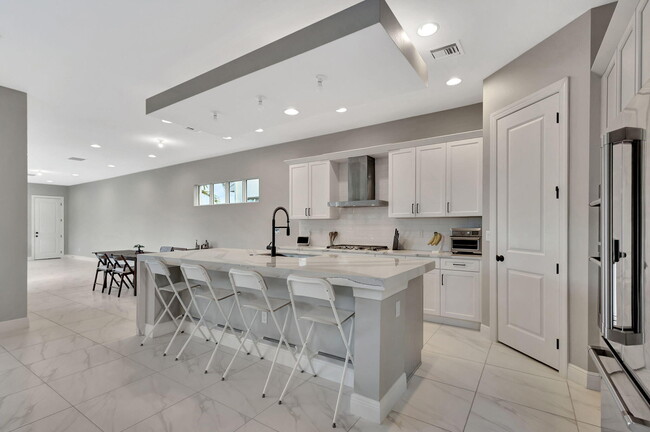 Building Photo - 13325 Machiavelli Way