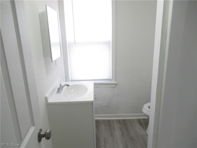 Building Photo - 1403 Dawnwood Dr