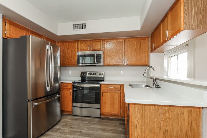 Building Photo - 17461 N 14th St