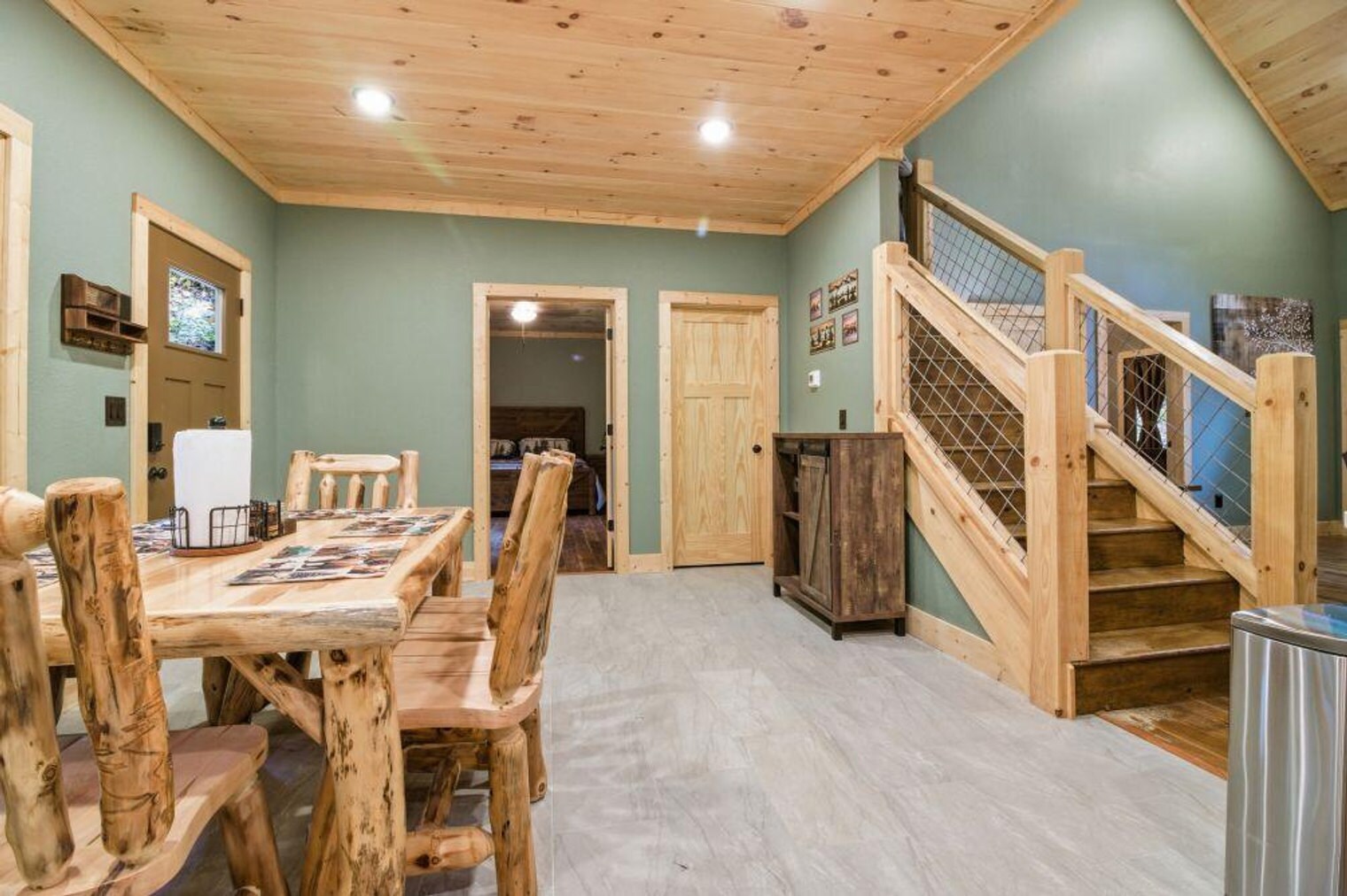 Building Photo - 3045 Jones Creek Ln