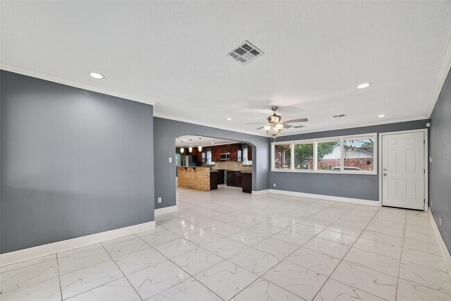 Building Photo - 4901 Burning Tree Dr