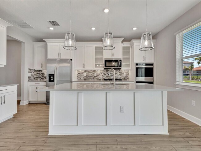 Building Photo - Savanna, Lakewood Ranch 4 bed/2.5 bath Unfurnished Home