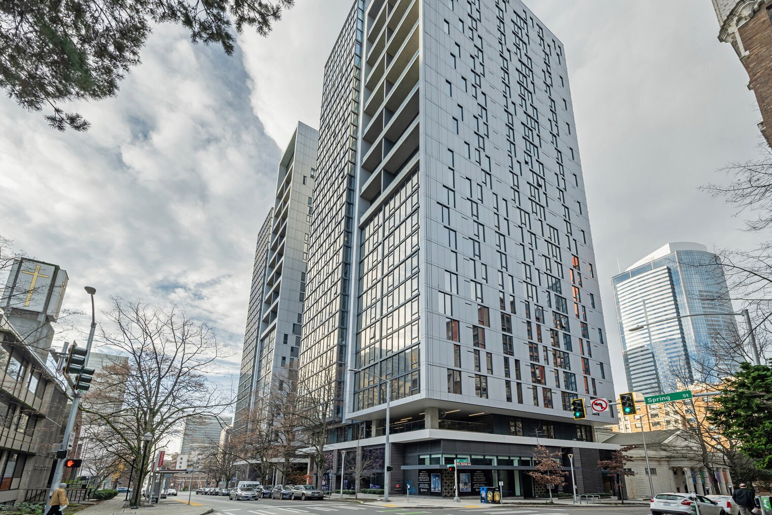Building Photo - 702 Spring St