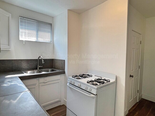 Building Photo - 2234 W 30th Ave