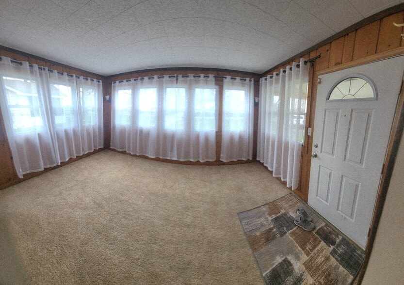 Building Photo - 1036 Forest Ave