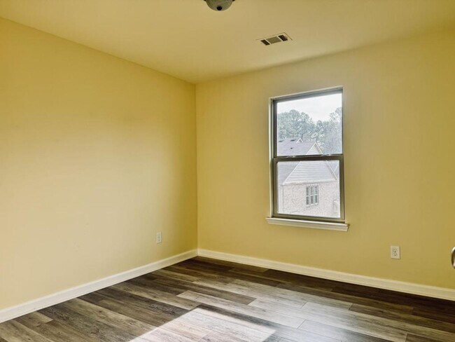 Building Photo - 6575 Story Cir