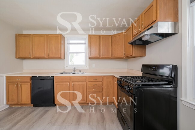 Building Photo - Living where You Love is Good for your Heart!