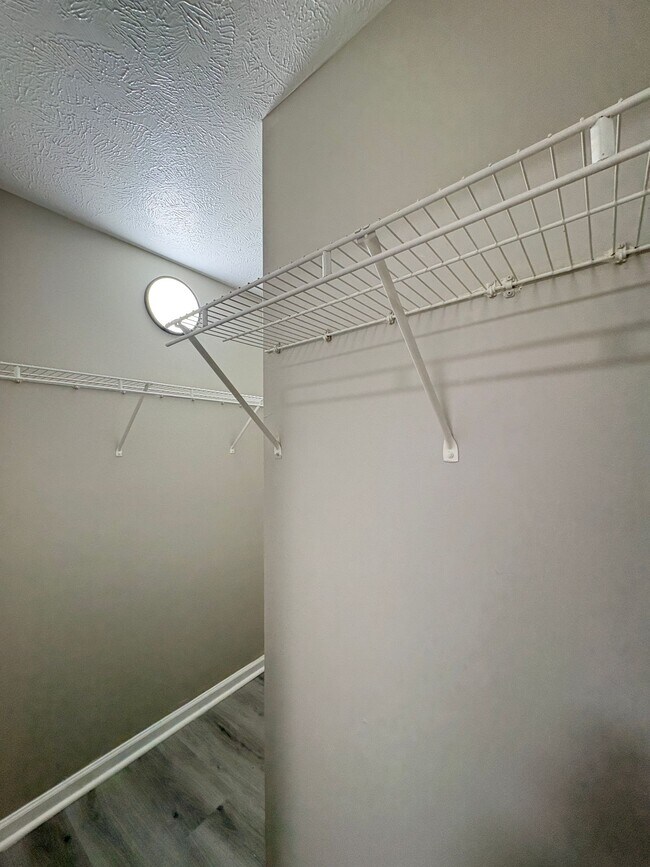 Building Photo - Bellagio Living III