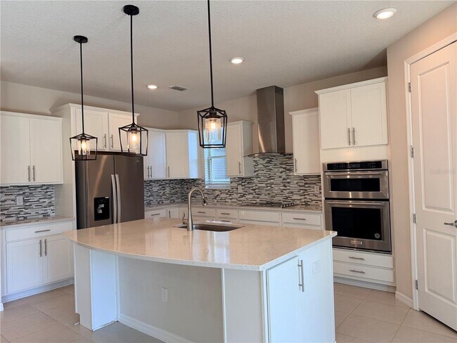 Building Photo - 19259 Briarbrook Dr