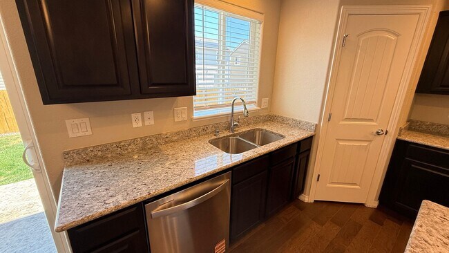 Building Photo - Spacious Two-Story Home in Growing Lorson Ranch Community