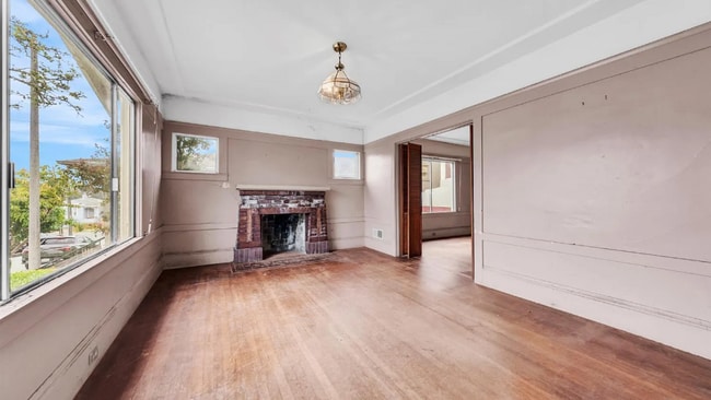 Building Photo - 41 Ridgewood Ave