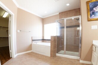 Building Photo - 3206 Holly Thicket Dr