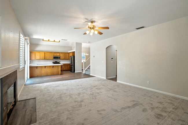 Building Photo - 9437 Red Spruce Way