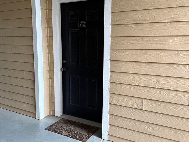 Building Photo - 2801 Chancellorsville Dr