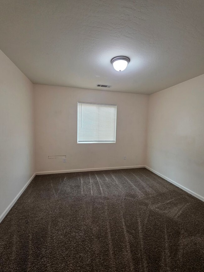 Building Photo - 11805 Holabird Ave