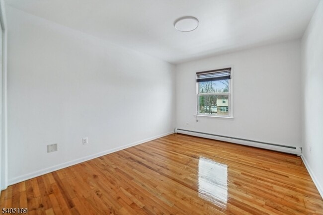 Building Photo - 30 Sanford Ave