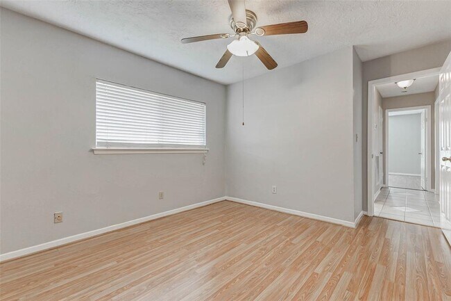 Building Photo - 2511 Planters Row