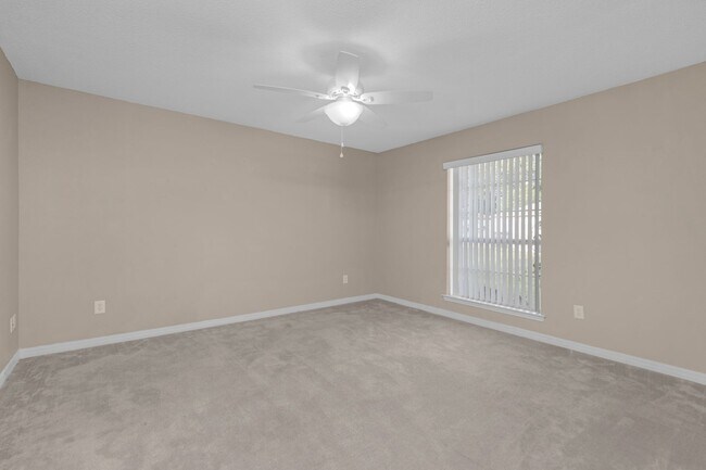 Building Photo - Pet Friendly Home Available Now!